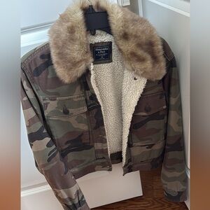 Abercrombie & Fitch Sherpa Lined Camo Jacket